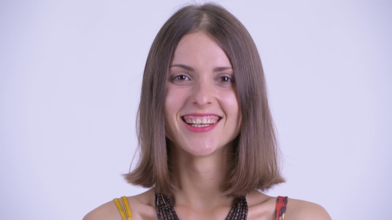 joven feliz y hermosa mujer hipster