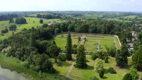 Walled-Garden,-Castle-Leslie,-Glaslough,-Monaghan,-Irland,-Juli-2021