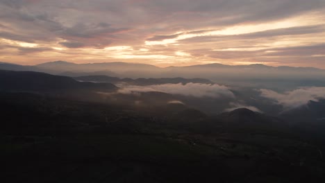 Majestuosa-Antena-Sobre-La-Región-Montañosa-De-México