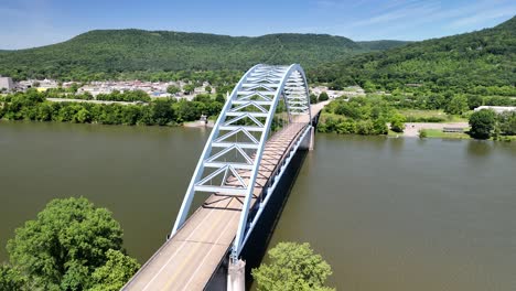 4K-drone-footage-of-Shelby-Rhinehart-Bridge-in-South-Pittsburg,-Tennessee