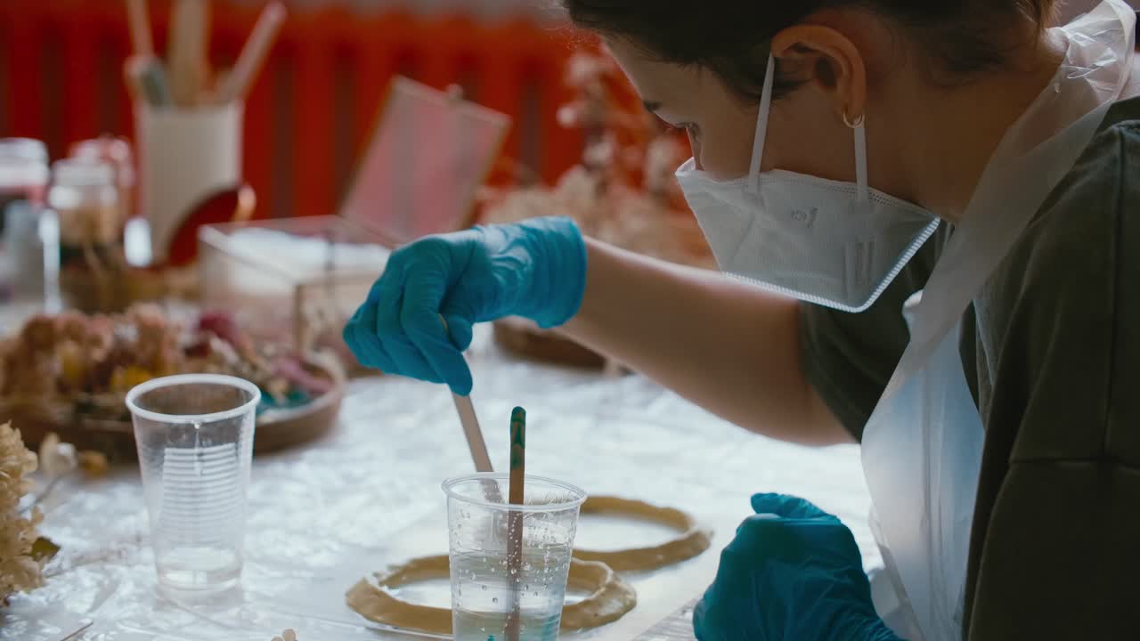 Resin Art Workshop: Creating Floral Resin Crafts