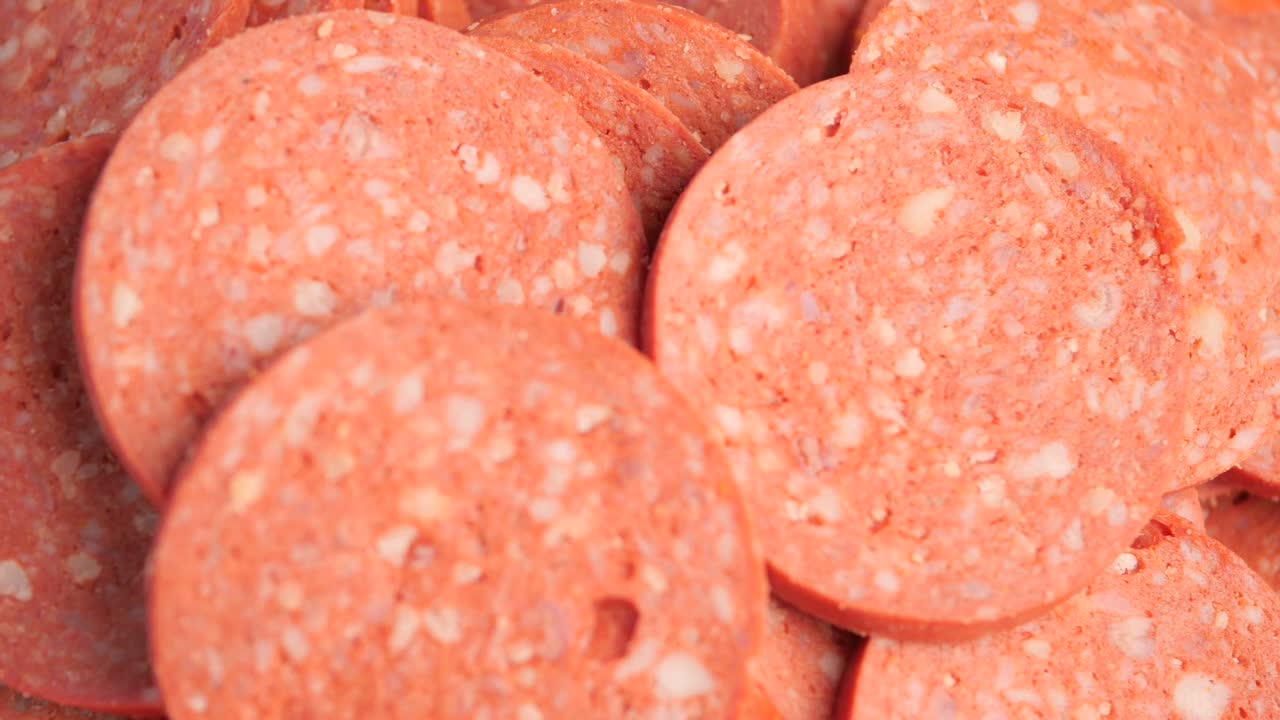 salchichas en rodajas