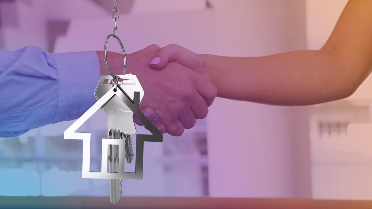 animación de las llaves y el icono de la casa sobre diversas personas que se dan la mano