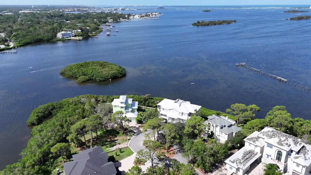 luxury coastal living in Palm Harbor, Florida