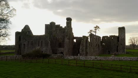 disparo en órbita de bajo ángulo bective abbey condado de meath
