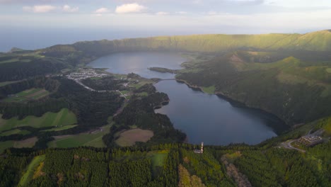 Elevated-drone-view-over-scenic-Sete-Cidades-crater-lakes,-São-Miguel,-Azores