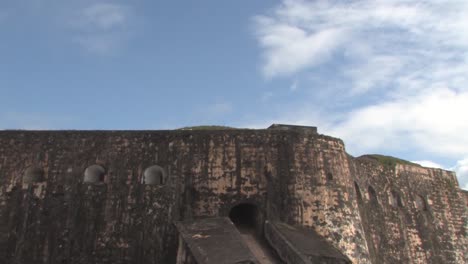 Erkunden-Sie-Castillo-San-Felipe-Del-Morro-Im-Alten-San-Juan