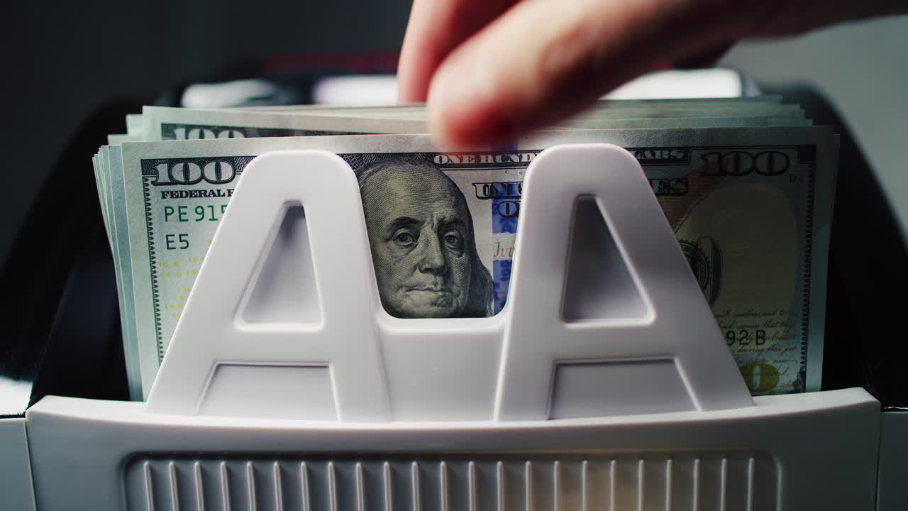 Counting Hundred Dollar Bills in a Bill Counter Machine