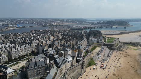 Stadtzentrum-Von-Saint-Malo,-Frankreich-Drohne,-Luftaufnahme,-Blick-Aus-Der-Luft