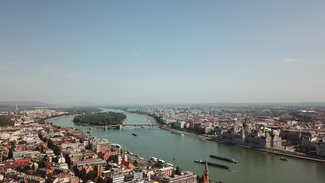 가리 의회의 놀라운 드론 촬영