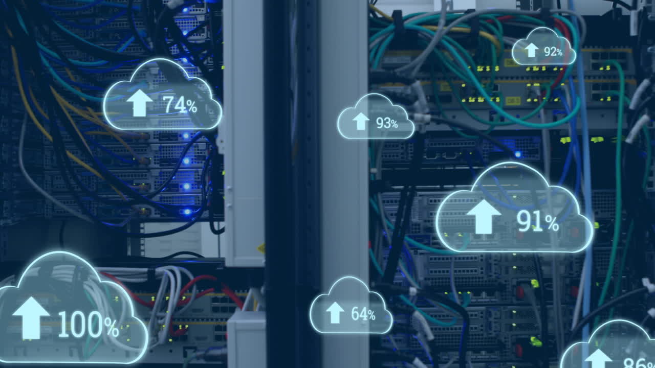 animación de nubes con números crecientes a través de cables y servidores