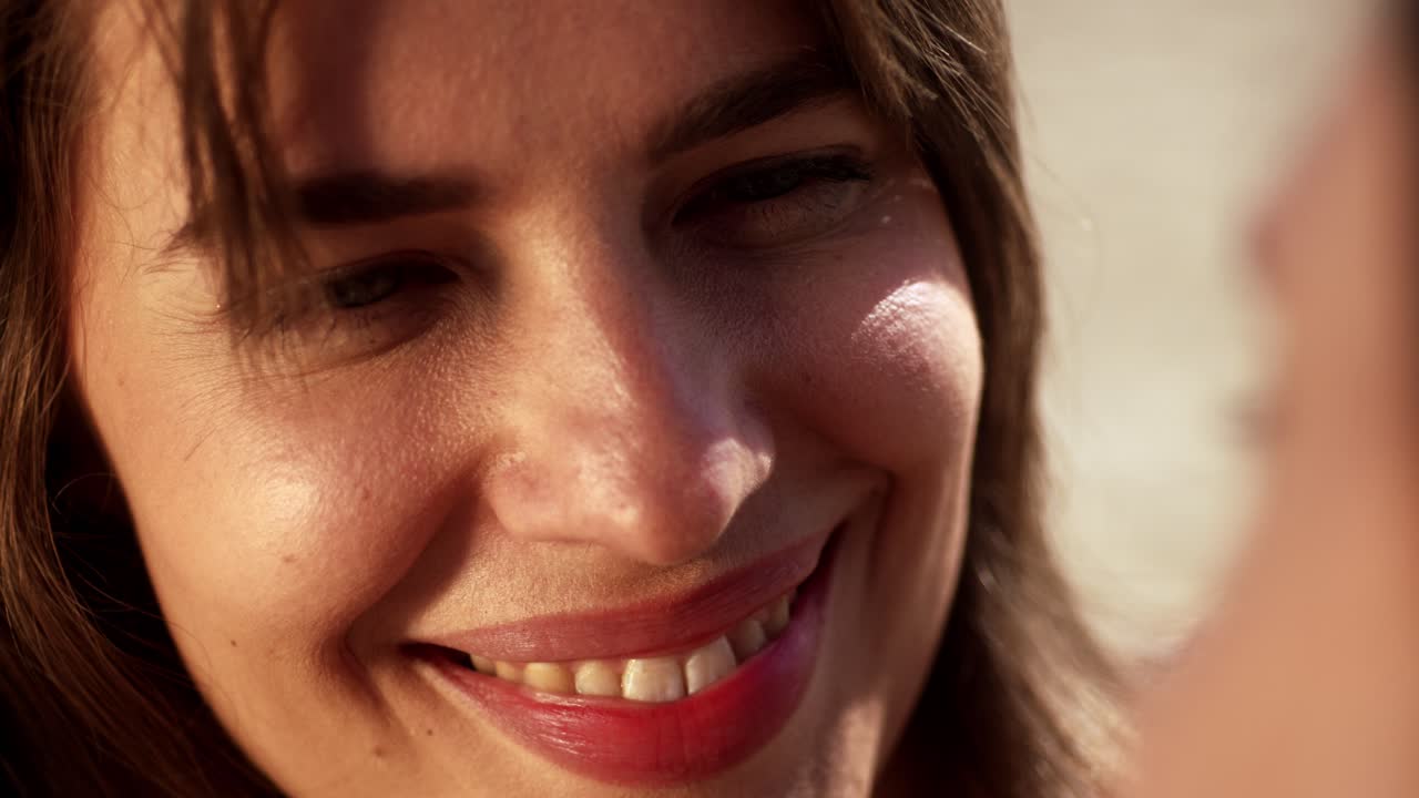 retrato en primer plano de una mujer joven