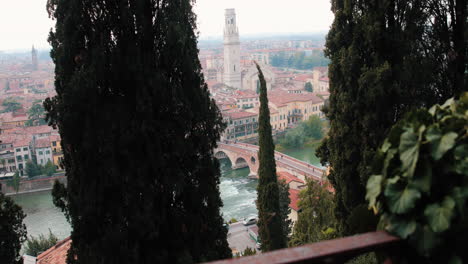 Slow-motion-clip-of-the-landscape-of-Verona-city,-Italy,-with-a-smooth-forward-pan-during-autumn