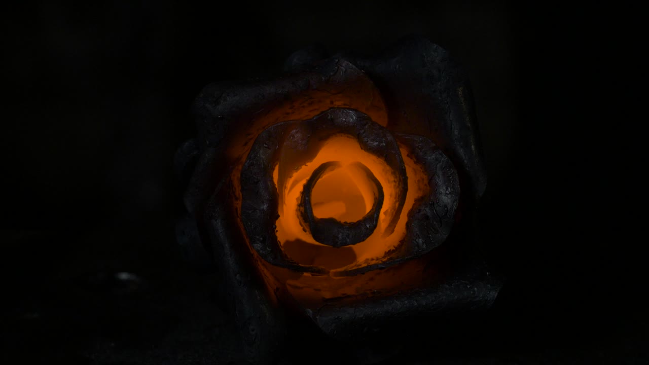 rosa forjada en caliente