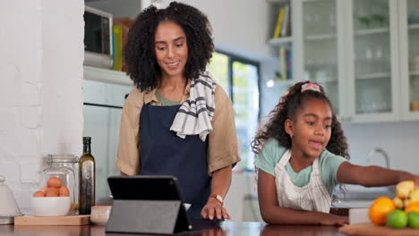 Cooking,-tablet-and-mother-with-daughter