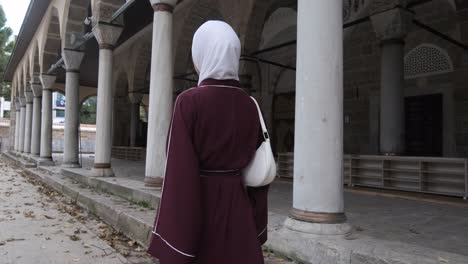 hijabi girl visiting mosque