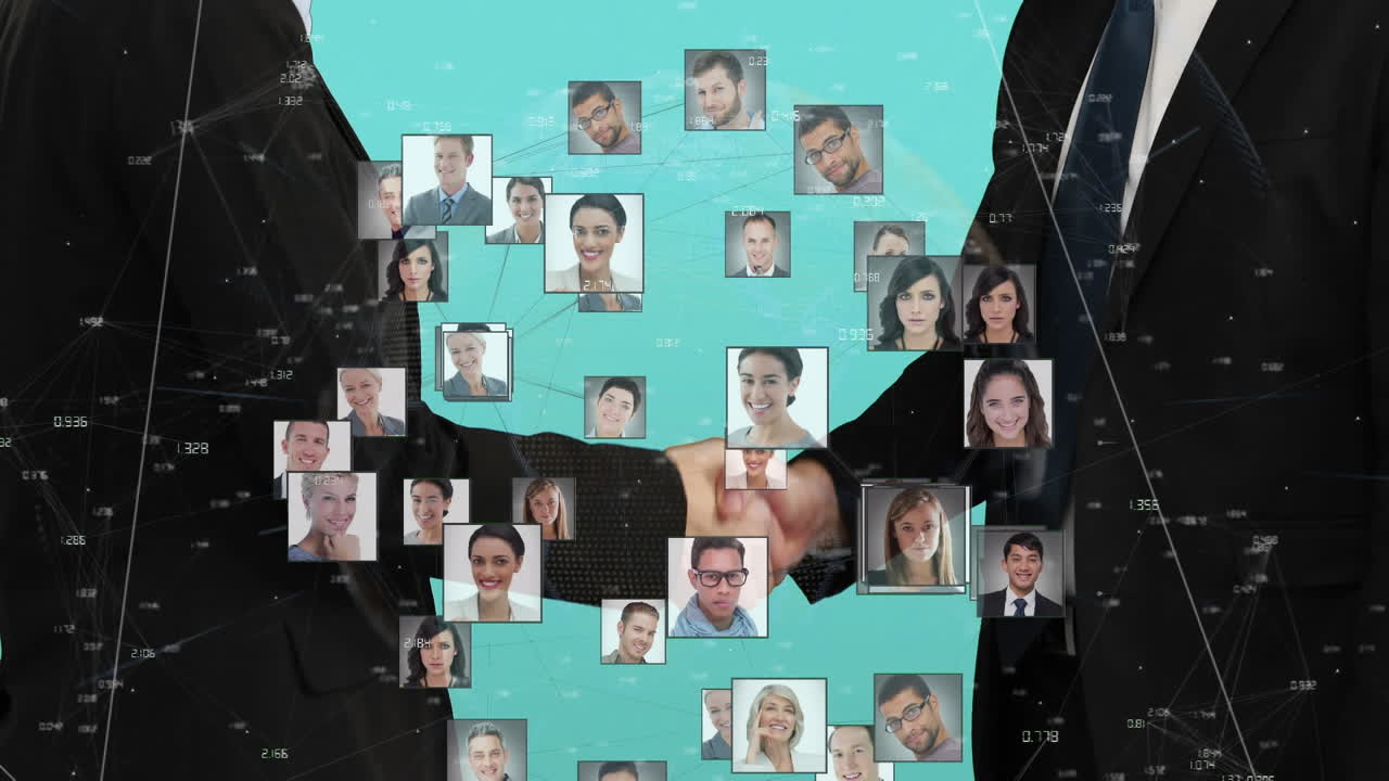 globo de iconos de perfil de negocios sobre la sección media de un hombre de negocios y una mujer de negocios que se dan la mano