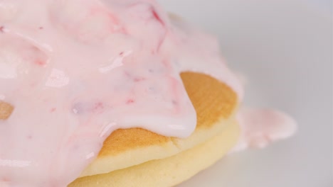 pancakes with strawberry ice cream