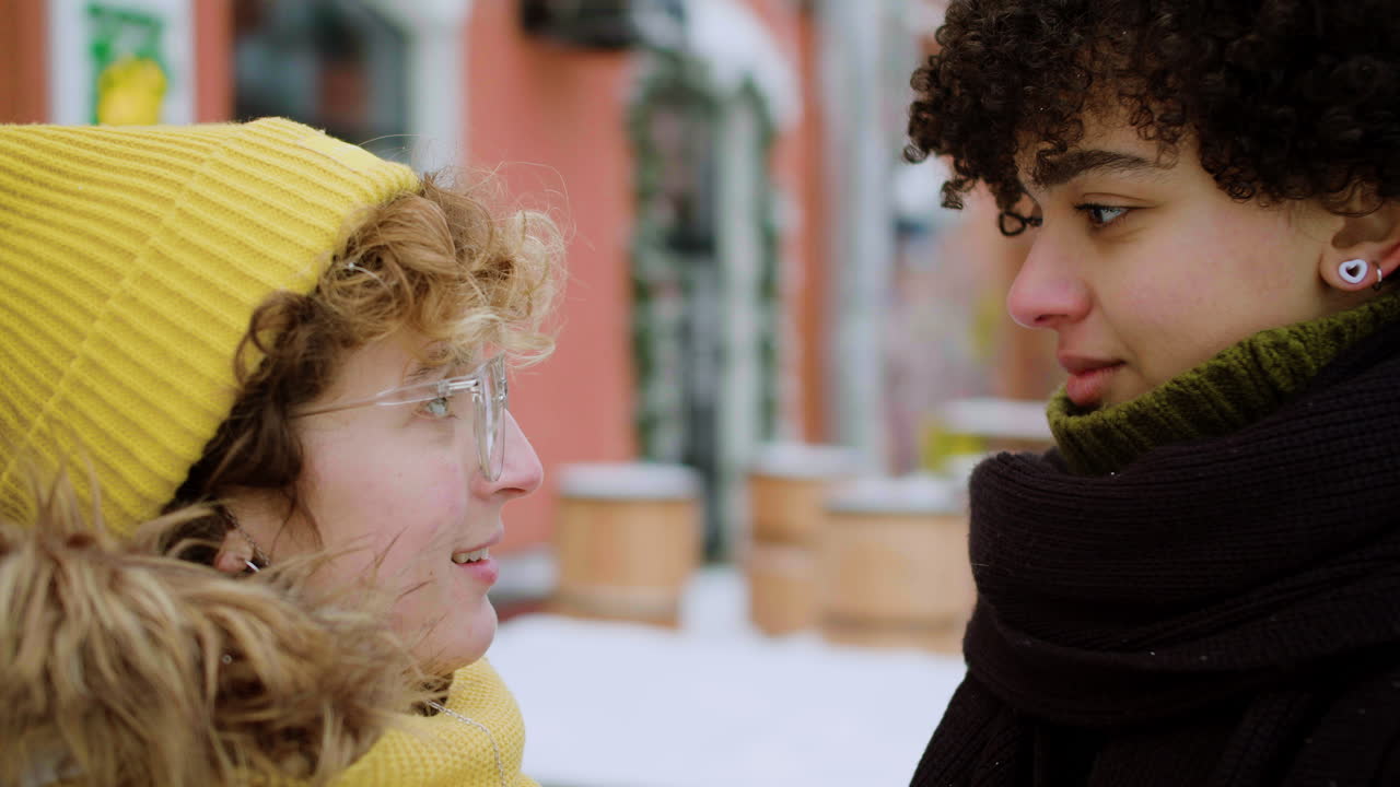 함께 시간을 보내는 여자 친구