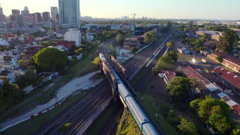 vista aérea do carrinho de transporte sustentável em buenos aires, argentina