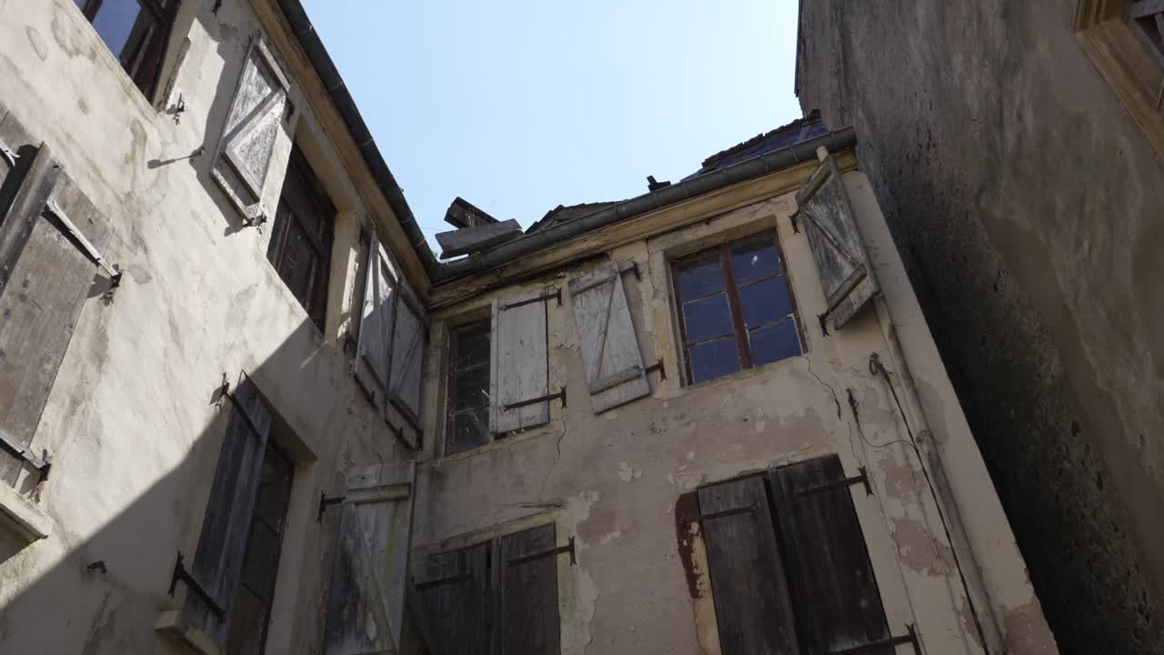 Antica casa storica nel borgo di Sierck les Bains, Francia