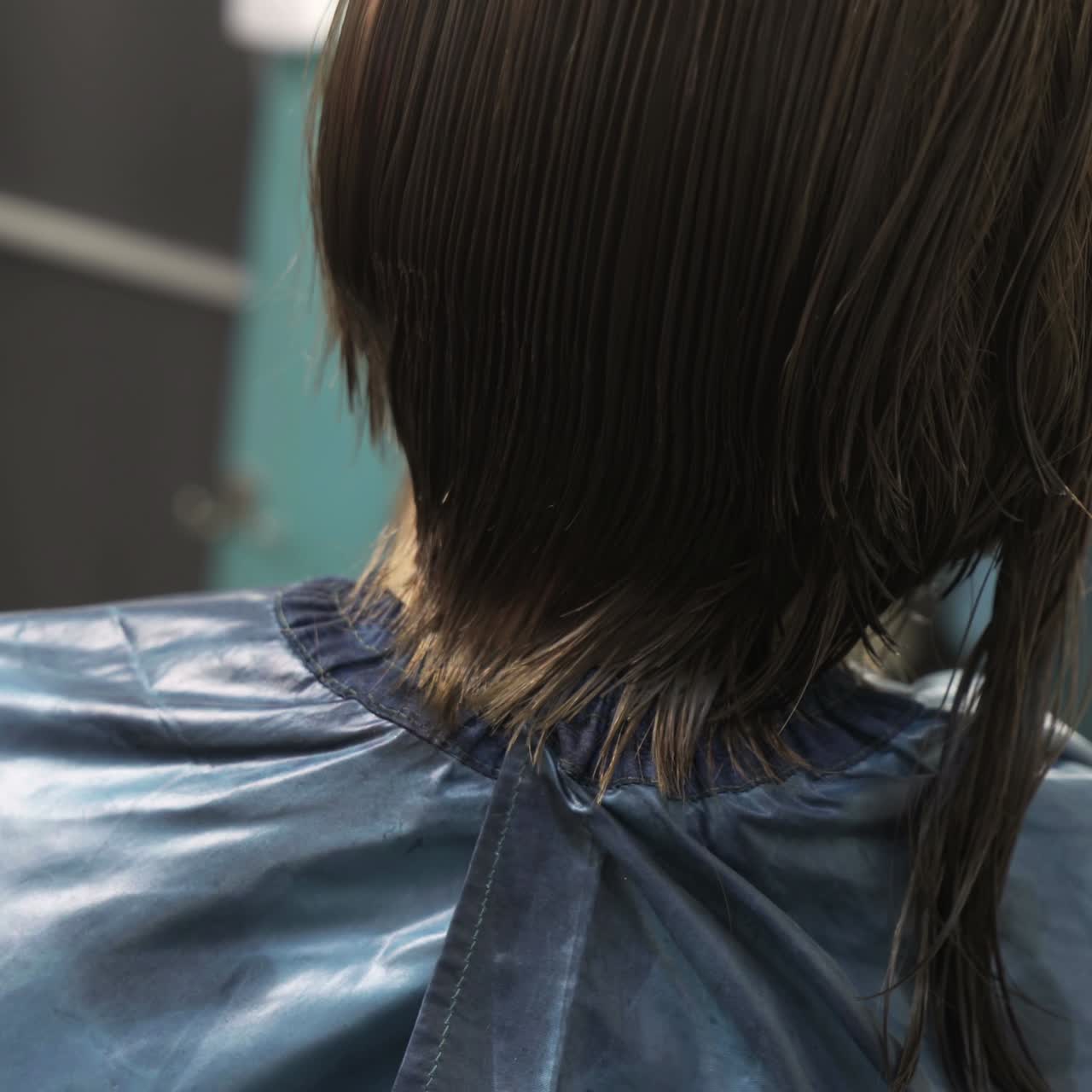 Hair dye cutting in process