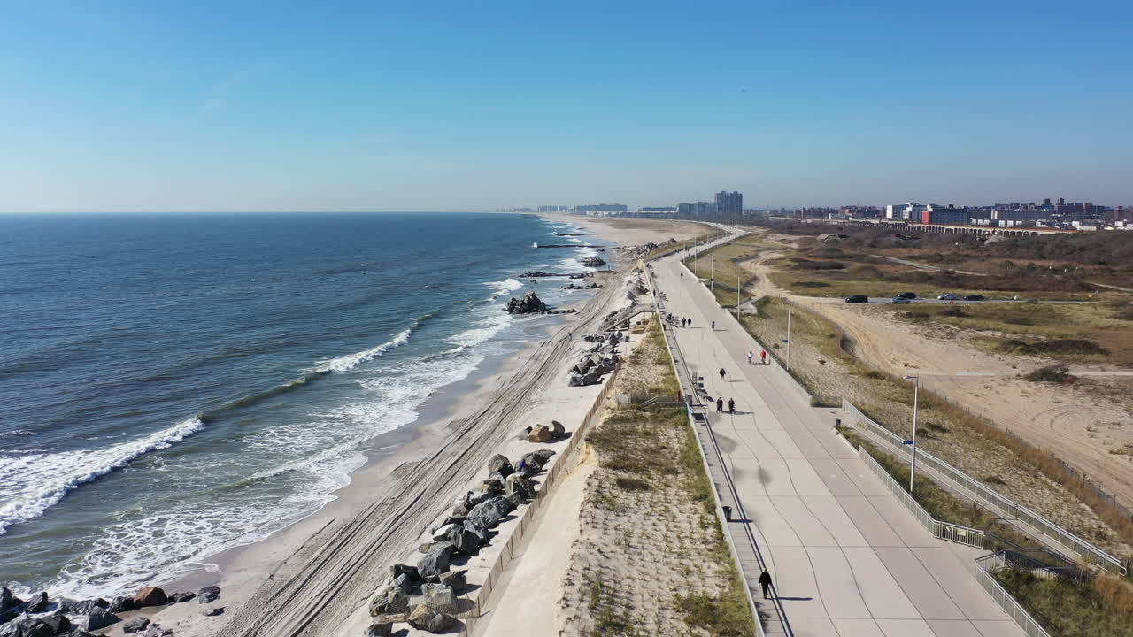 먼 락커웨이, 뉴욕에 있는 해변의 높은 각도 전망