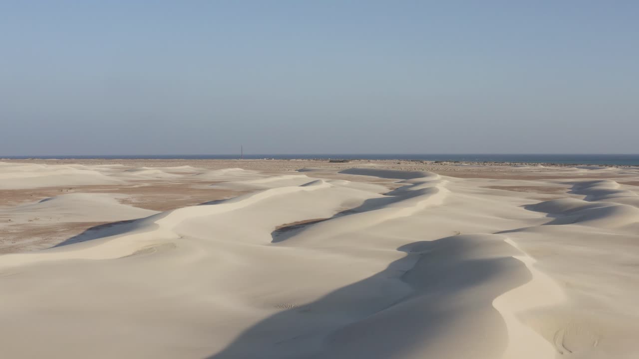 desierto y dunas de arena en la isla de socotra, yemen