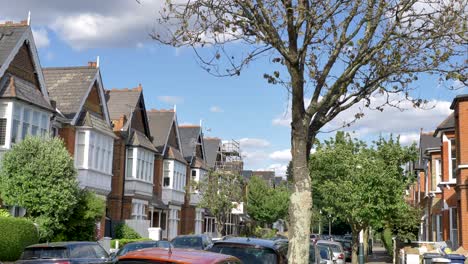 London-residential-streetscrape-on-warm-summer-afternoon