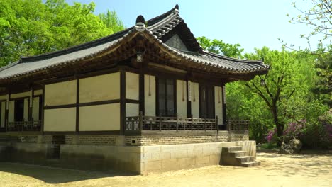 Preservar-La-Casa-Tradicional-Coreana-En-El-Pueblo-Folclórico-Coreano-En-La-Ciudad-De-Yongin,-Seúl,-Corea-Del-Sur