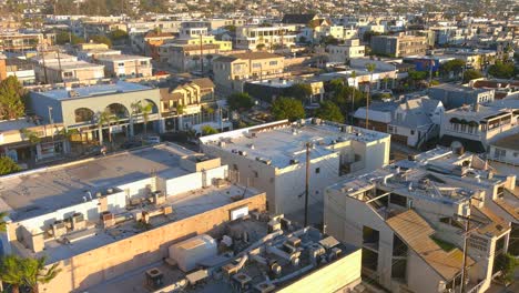 Downtown-Manhattan-Beach-|-Palm-Trees-|-Sunset-Golden-Hour-|-Overhead-Flyby-Shot