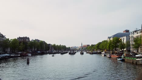 escena del canal de ámsterdam