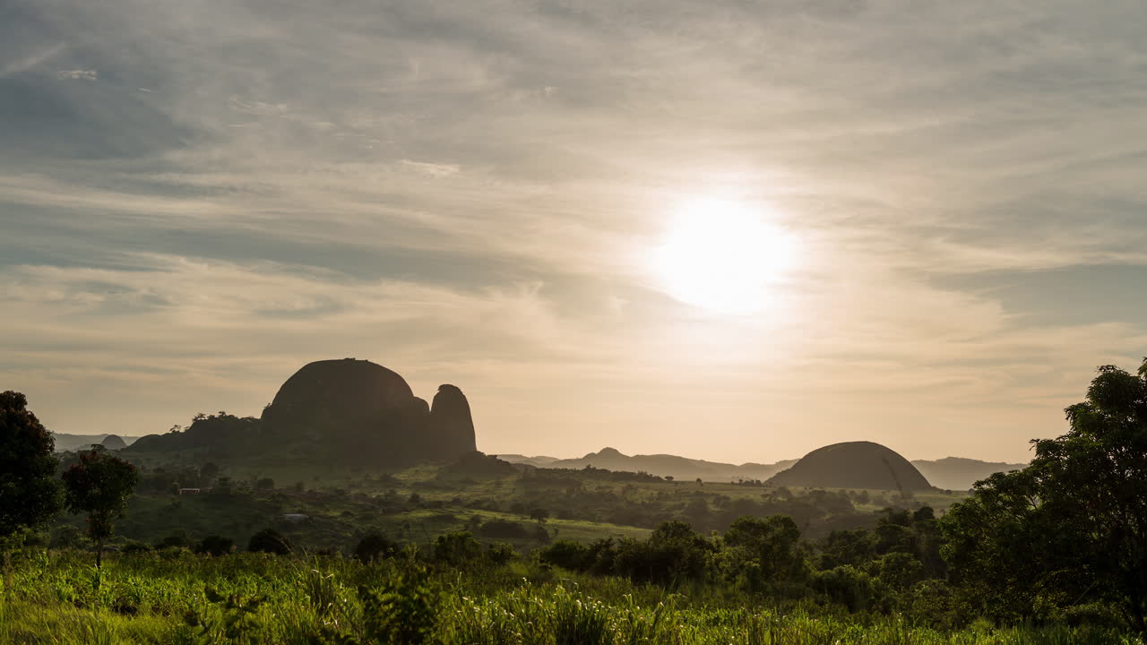 pôr do sol lapso de tempo canga, cuanza, sul angola, áfrica