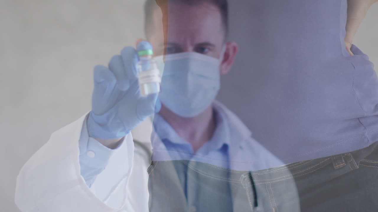 анимация мужского врача, держащего вакцину против ковида-19 над беременной женщиной