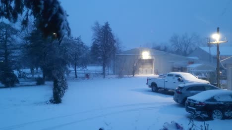 Fuerte-Tormenta-De-Nieve-En-Una-Granja-En-Michigan,-EE.UU.