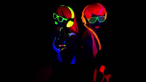 glowing uv woman 4k 47