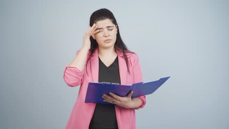 Mujer-De-Negocios-Con-Ojos-Doloridos.