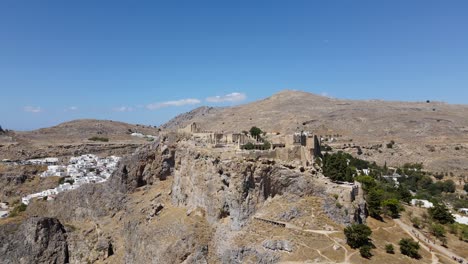 acrópolis histórica de lindos en la isla de rodas en grecia, mitología griega