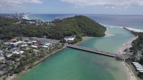 pull back reveal - tallebudgera - gold coast queensland - australia