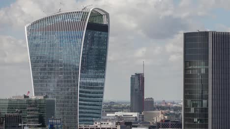 Walkietalkie-Building-Close-4K