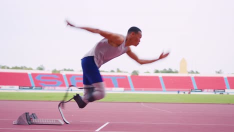 paralympic sprinter in action