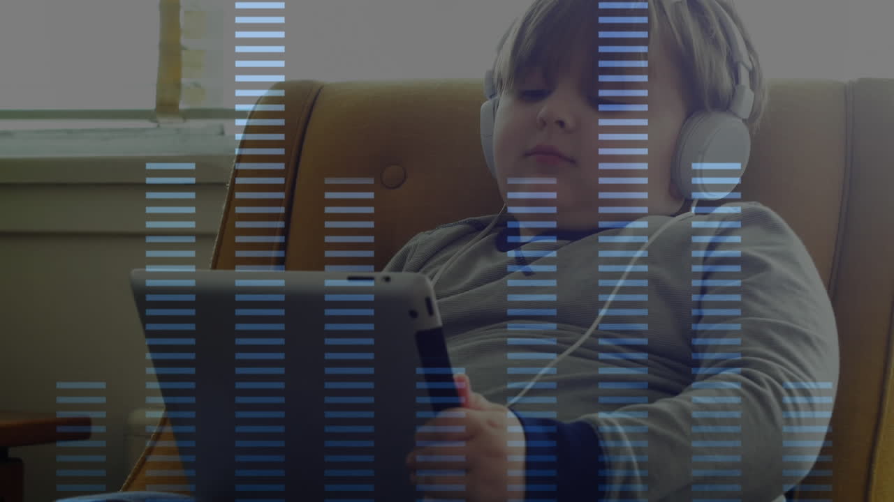 interfaz digital con ecualizador de música contra un niño que usa auriculares usando una tableta digital