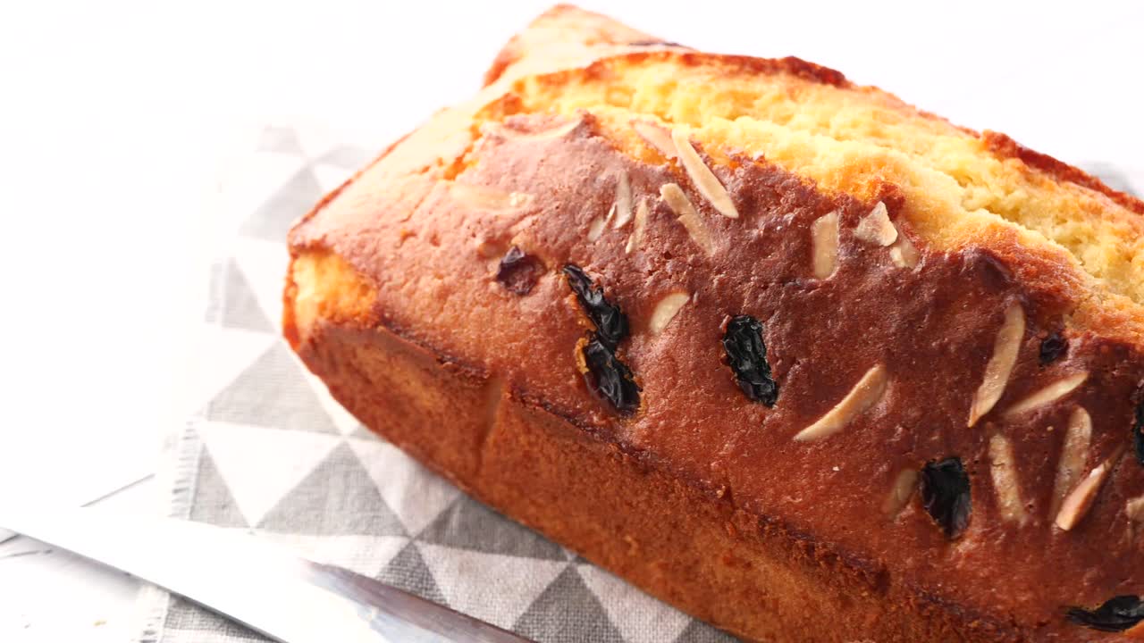 아몬드 라인  케이크