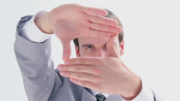 Manager che fa un gesto con la mano