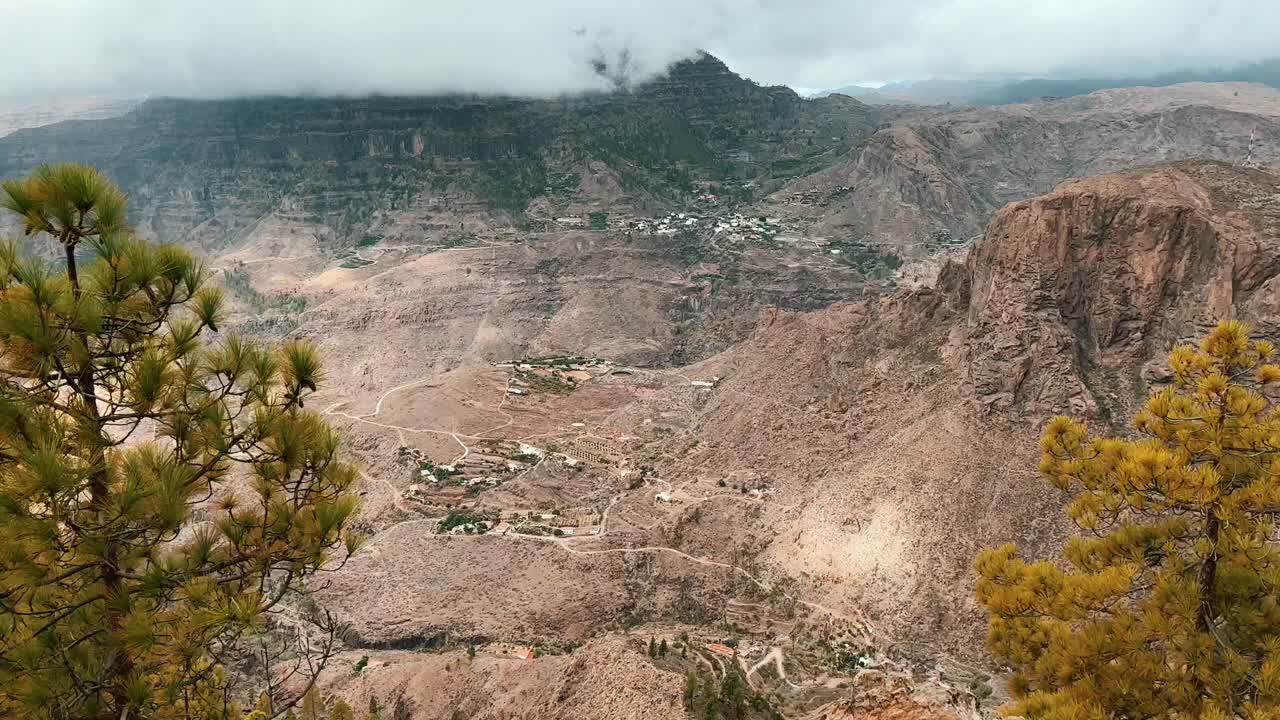 vista panorámica de las montañas en gran canaria