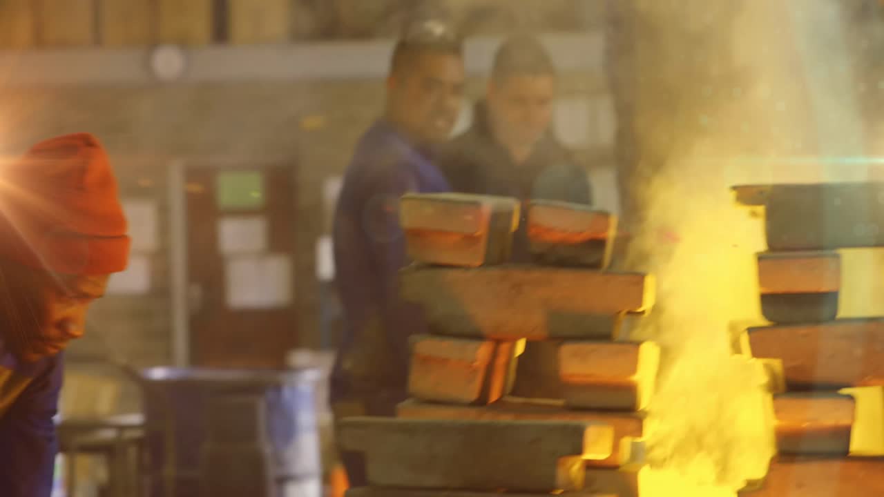 워크 ⁇ 에서 아프리카계 미국인 남성 노동자 위에 빛의 반점의 애니메이션