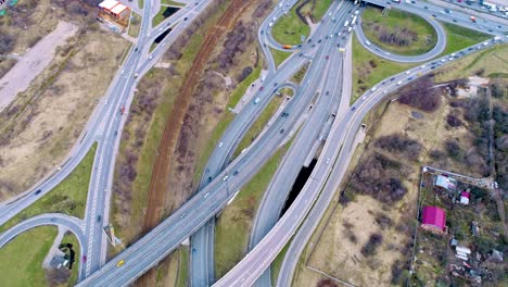vista aérea de una intersección de autopista