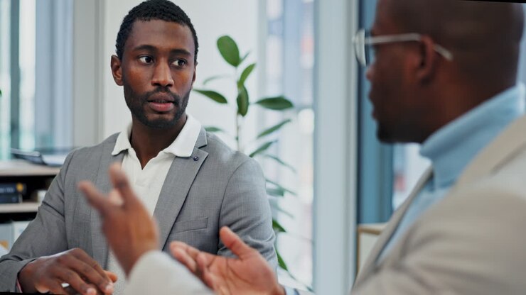 Discussion, collaboration and businessmen