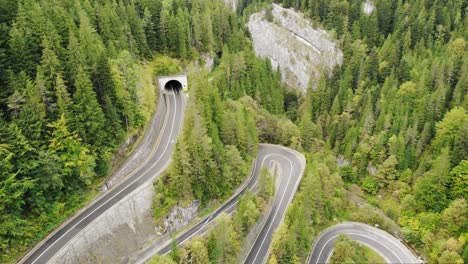 Panorama-Of-A-Winding-Road-In-Bicaz-Gorge,-Romania