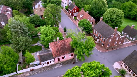 Old-Salem-NC,-Mirando-Hacia-Abajo-En-Las-Casas-Coloniales